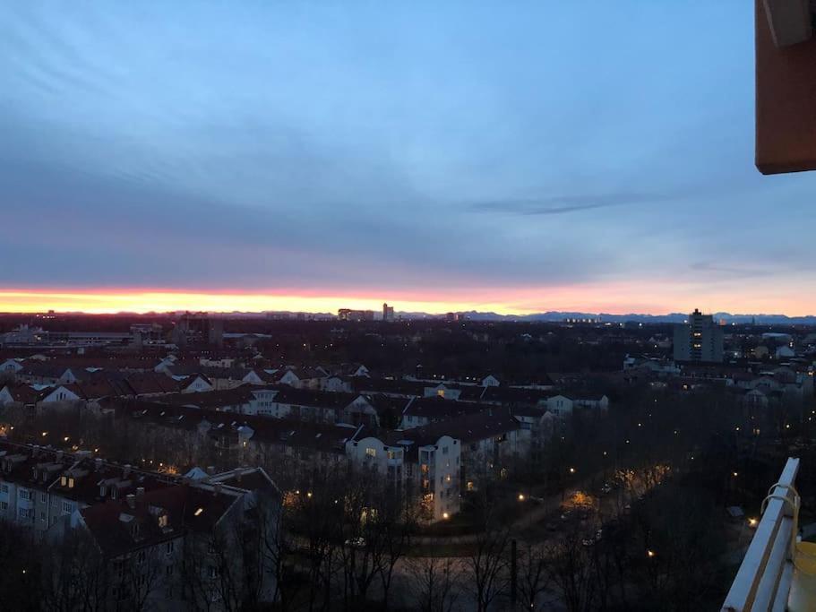 Schwabing-studio Great Sunset View & Balcony * Munich